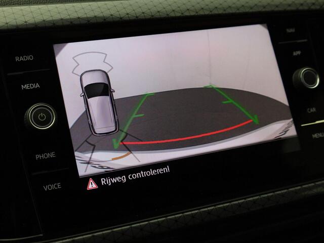 Volkswagen T-Cross 1.0TSI/115PK Style DSG · Apple Car Play · Navigatie · Camera + Parkeersensoren · Stoelverwarming