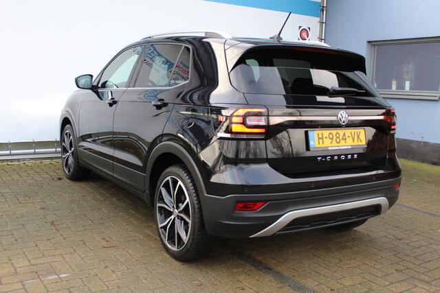 Volkswagen T-Cross 1.0 TSI Style | Incl. 12 maanden garantie | Climate controle | Adaptive cruise controle | Digital cockpit | Navigatie | Apple CarPlay/Android Auto | Draadloze telefoonlader | Dodehoeksensoren | DAB+ | Parkeersensoren V+A | Getinte ramen | Origineel NL Aut