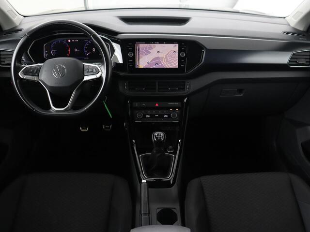 Volkswagen T-Cross 1.0 TSI R-Line | Camera | Carplay | Stoelverwarming | Cruise Control Adaptief | LED koplampen | LMV 18 |