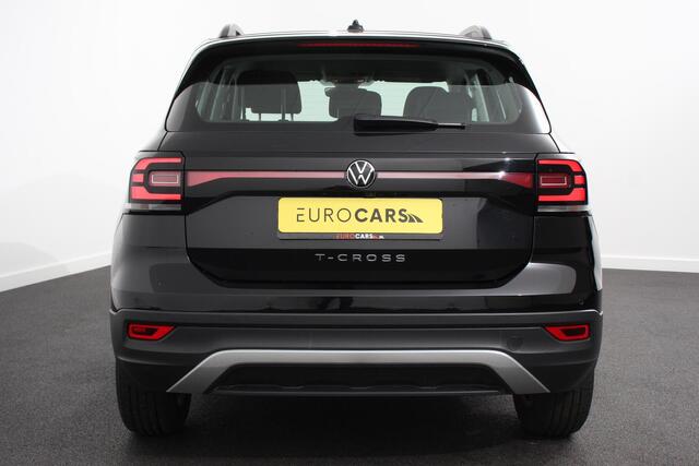 Volkswagen T-Cross 1.0 TSI 110pk DSG Life Volkswagen T-Cross 1.0 TSI DSG Life | Navigatie | Adaptive Cruise Control | Lane/Side Assist | Camera | Lichtmetalen Velgen | DAB | Stoelverwarming |