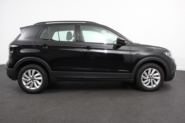 Volkswagen T-Cross 1.0 TSI 110pk DSG Life Volkswagen T-Cross 1.0 TSI DSG Life | Navigatie | Adaptive Cruise Control | Lane/Side Assist | Camera | Lichtmetalen Velgen | DAB | Stoelverwarming |