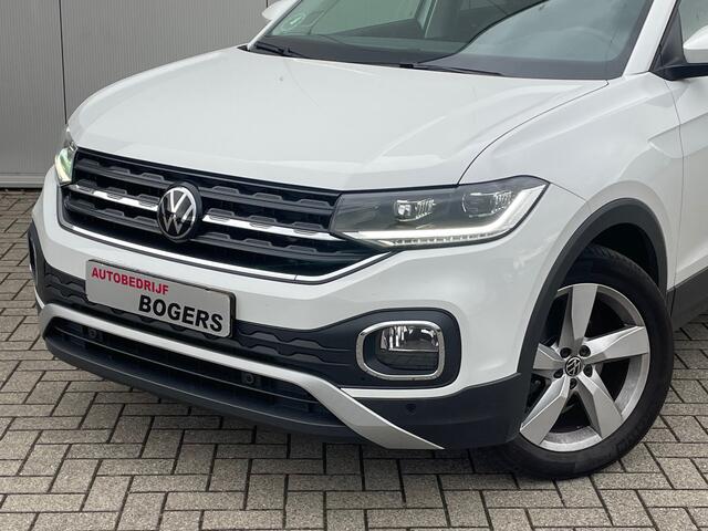 Volkswagen T-Cross 1.0 TSI Style Automaat Navigatie ( via Apple Carplay), Adaptive Cruise Control, Afn.Trekhaak, LED. 17"Lm, Achteruitrijcamera