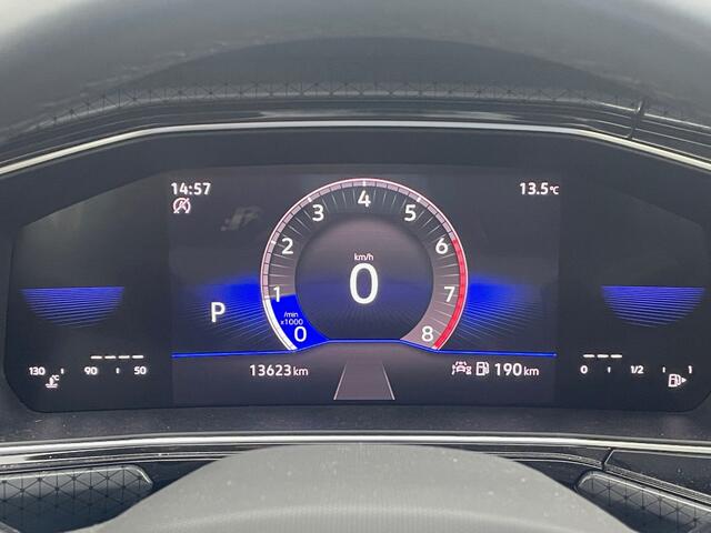 Volkswagen T-Cross 1.0 TSI Style Automaat Navigatie ( via Apple Carplay), Adaptive Cruise Control, Afn.Trekhaak, LED. 17"Lm, Achteruitrijcamera