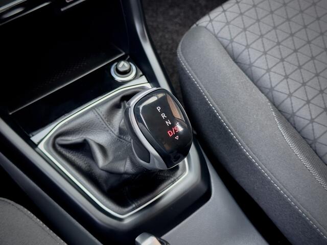 Volkswagen T-Cross 1.5 TSI AUT7 150PK R-LINE 93D.KM! NAVI CAMERA APPLE-CARPLAY LED LMV PDC