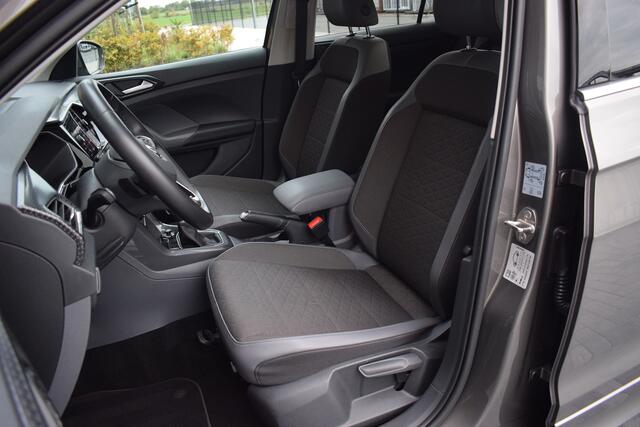 Volkswagen T-Cross 1.0 TSI 116pk DSG R-line | Camera | Virtual | Trekhaak