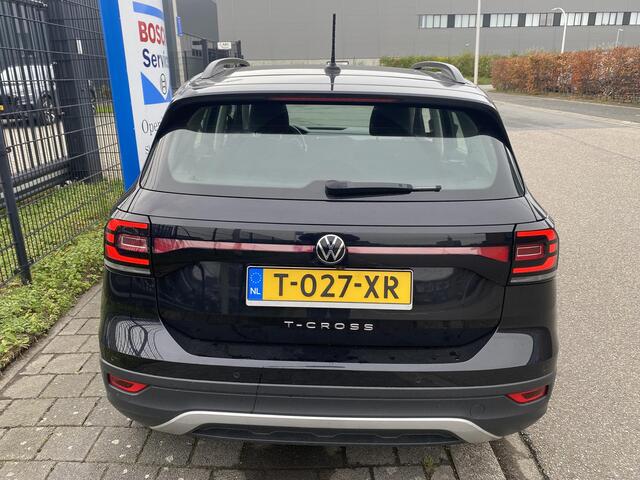Volkswagen T-Cross 1.0 TSi DSG7-automaat Life met o.a. draadloze App Connect, parkeersens, cruise adapt., clima, etc.