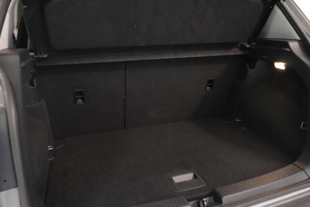 Volkswagen T-Cross 1.0 TSI Style | Camera | AppleCarplay AndroidAuto Navigatie | Stoelverwarming | DAB+ | LED koplampen | Adaptieve cruisecontrol |