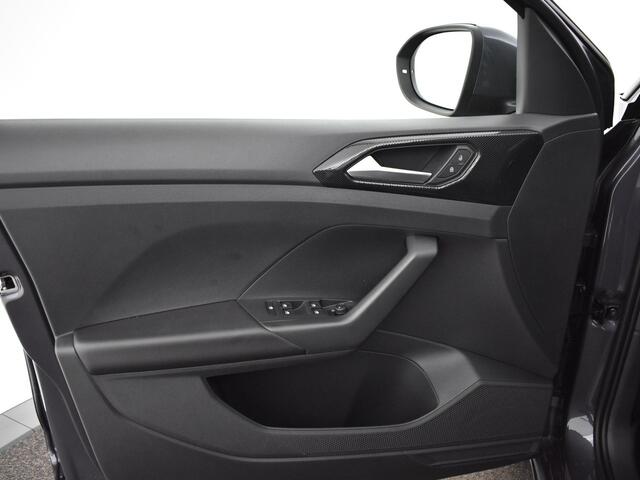 Volkswagen T-Cross Life Edition 1.0 TSI 95 pk 5 versn. Hand · Comfort pakket · Velgen 'ventura', 17 inch lichtmetaal · MEGA Sale