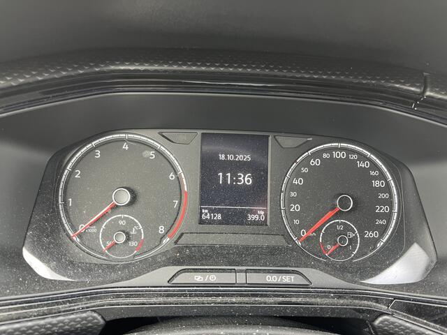 Volkswagen T-Cross 1.0 TSI Life Navigatie / App Connect / Lane- en Side assist / Climatronic / LM Velgen 16" Adaptive Cruise Control