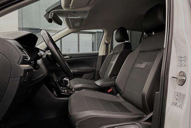 Volkswagen T-Cross 1.5 TSI 150pk Style Business R LED VIRTUAL TREKHAAK 19426KM!