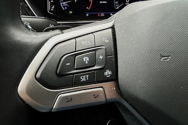 Volkswagen T-Cross 1.5 TSI 150pk Style Business R LED VIRTUAL TREKHAAK 19426KM!