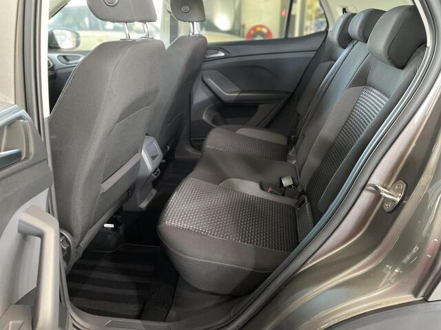 Volkswagen T-Cross 1.0 TSI AUTOMAAT / R-LINE / LED / CRUISE / NAVI / RIJKLAAR