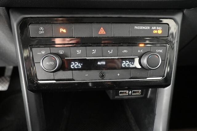 Volkswagen T-Cross 1.0 TSI Life Clima Cruise Control Navigatie Carplay Camera Rijklaarprijs Inruil Mogelijk!
