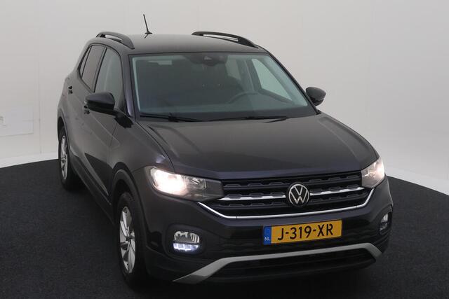 Volkswagen T-Cross 1.0 TSI Life / Navigatie / App connect / Camera / Parkeersensoren V+A / Lichtmetaal 16 inch /