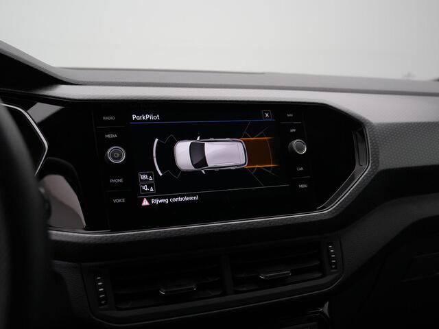 Volkswagen T-Cross 1.0 TSI 115 pk DSG R-Line | Trekhaak | Beats | Navigatie | Adaptive Cruise | Parkeersensoren voor/achter | Keyless