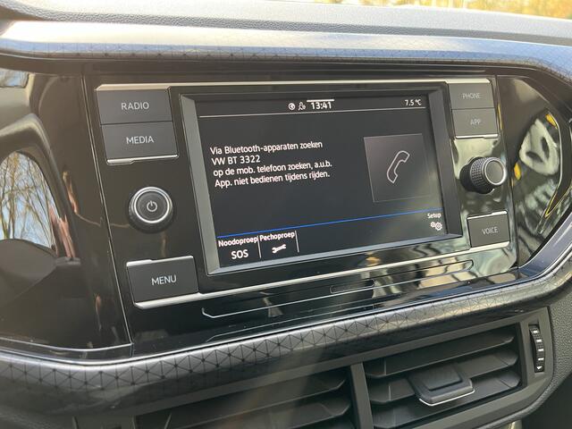 Volkswagen T-Cross 1.0 TSI Life | ADAPT. CRUISE | CARPLAY | CLIMA | FULL LED | PDC | STOELVERW.