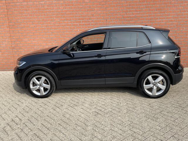 Volkswagen T-Cross 1.0 TSI 110pk DSG Style | Navigatie | Apple Carplay / Android Auto | Camera | Parkeer sensoren | Dab | Winterpakket | Digitale Cockpit