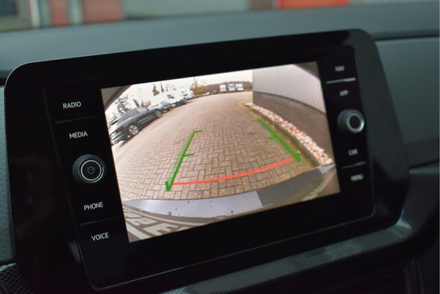 Volkswagen T-Cross 1.5 TSI DSG Adaptive cruise, Camera, Stoelverwarming, Carplay,