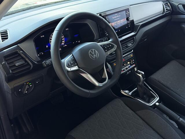 Volkswagen T-Cross 116PK 17''LMV TREKHAAK CAMERA VIR.COCKPIT STOELVERW. ADAP.CRUISE LMV CARPLAY 2025 "Volkswagen rijden begint bij Topautos.nl - 75 topmodellen direct op voorraad!"