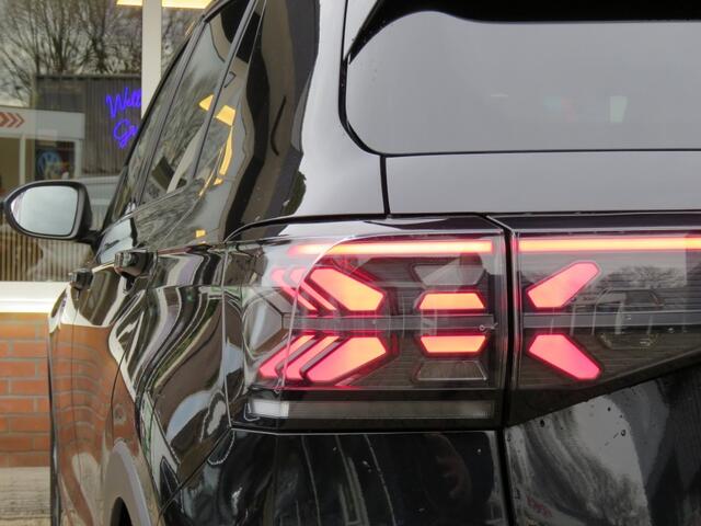 Volkswagen T-Cross 1.5 TSI 150pk R-LINE DSG-aut. / IQ Light / Trekhaak / Camera / FABRIEKS garantie