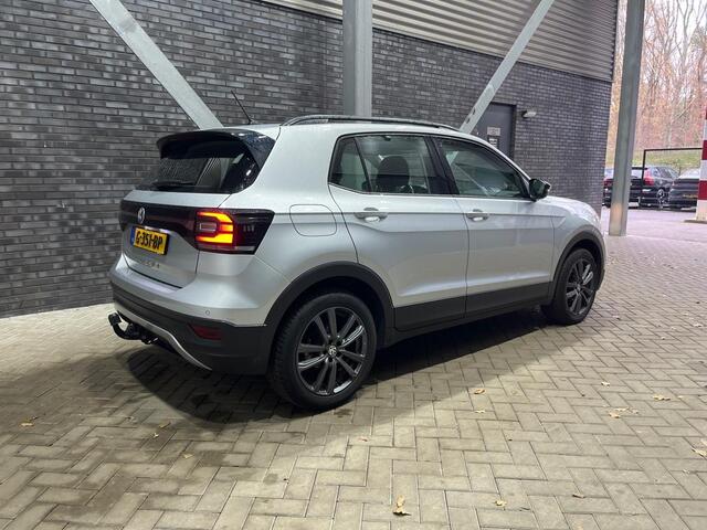Volkswagen T-Cross 1.0 TSI Life | Automaat | Trekhaak | Stoelverwarming | PDC V+A