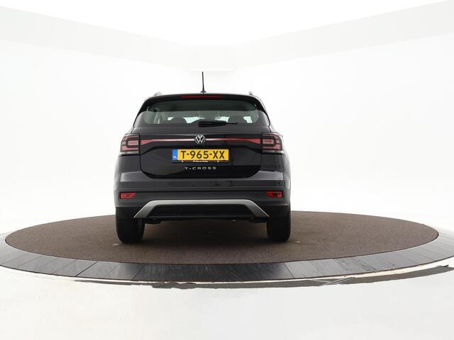 Volkswagen T-Cross 1.0 TSI 110pk DSG Style · Camera · Apple/Android Car Play · ACC · Active Info Display · Navigatie · P-Sensoren · Clima · Garantie t/m 13-10-2027 of 100.000km