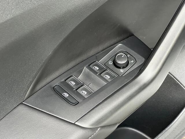 Volkswagen T-Cross 1.0 TSI DSG 116pk GOAL | Trekhaak | Navi | Led | 4-season | Dode hoek | Carplay | Stoelverwarming | Rijklaar incl. 1 jaar Bovag garantie