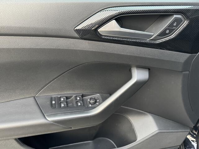 Volkswagen T-Cross 1.0 TSI 116pk DSG Life Edition IQ Light Stoelverwarming Camera Keyless Virtual Cockpit App-Connect