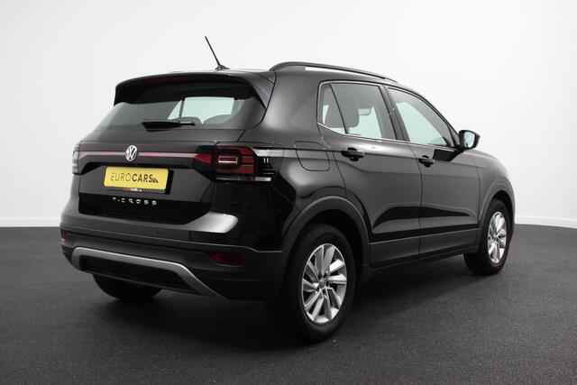 Volkswagen T-Cross 1.0 TSI 115pk DSG Life Plus Volkswagen T-Cross 1.0 TSI DSG Life Plus | Navigatie | Apple Carplay/ Android Auto | Climate Control | Adaptive Cruise Control | Lane/Side Assist | Camera | Stoelverwarming |