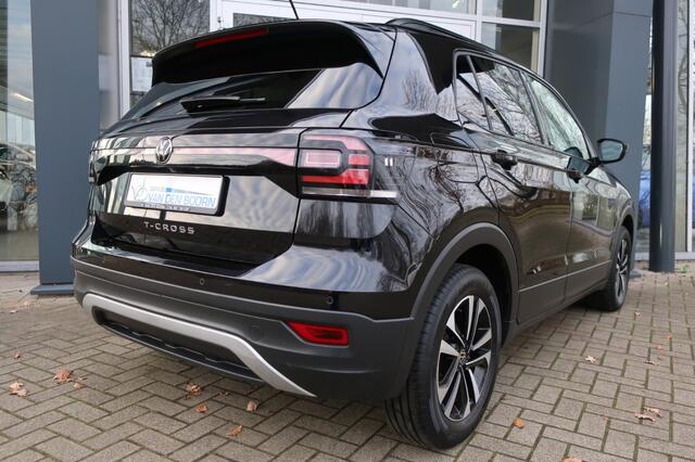Volkswagen T-Cross 1.0 TSI 110PK UNITED, Apple Carplay/ Android Auto, Clima, etc.