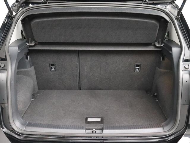 Volkswagen T-Cross 1.0 TSI Life Business | ACC | Navigatie | Trekhaak!