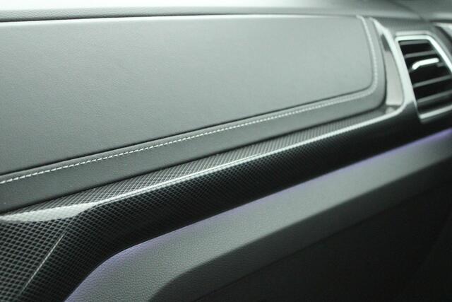 Volkswagen T-Cross 1.0 TSI 116pk DSG R-Line Camera Stoelverwarming Virtual Cockpit Navigatie