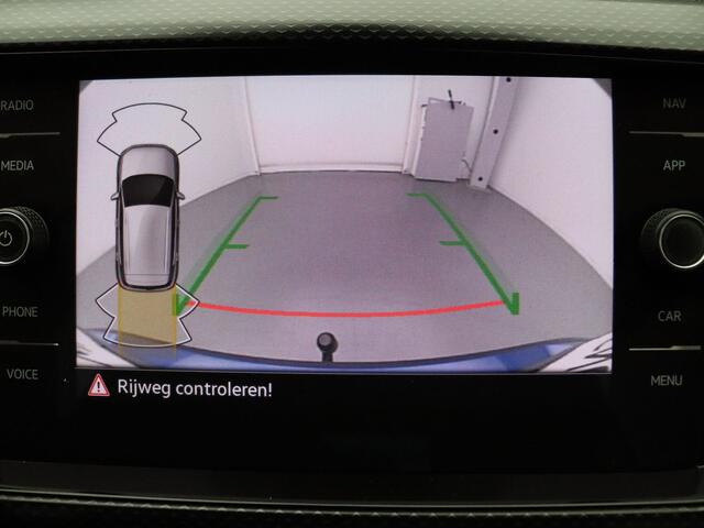 Volkswagen T-Cross TSI Life Business 95pk Camera | Adapt. Cruise | Navi | Parkeersens. v+a | Trekhaak