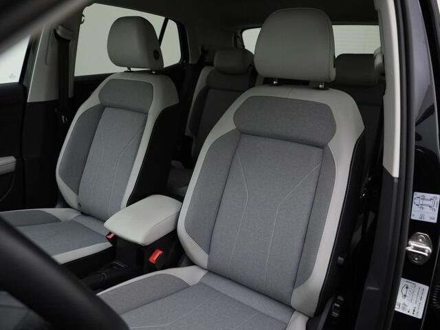 Volkswagen T-Cross 1.0TSI/116PK DSG Style · Navigatie · Apple/Android Car Play · Camera + Parkeersensoren · Stoelverwarming · Garantie t/m 28-11-2026