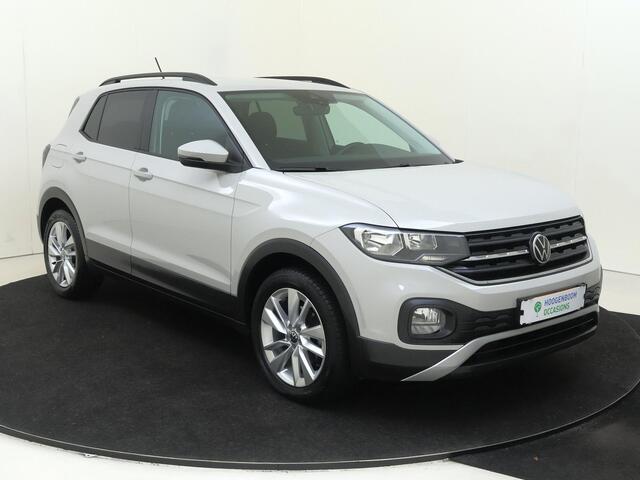 Volkswagen T-Cross 1.0 TSI Life | Achteruitrijcamera | CarPlay | Adaptieve cruise control | Airco | Elektrisch inklapbare | Lane- en frontassist |