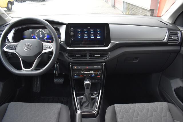 Volkswagen T-Cross 1.5 TSI Life DSG 150PK, Adaptive cruise, Stoelverwarming, Carplay