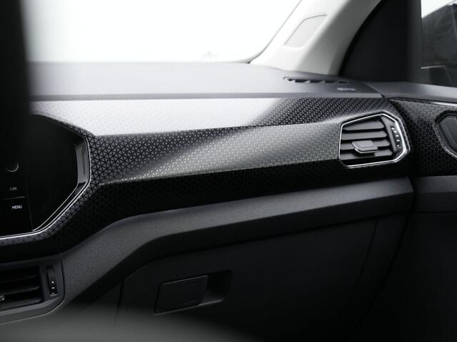 Volkswagen T-Cross 1.0 TSI 115 pk Style | Achteruitrijcamera | Stoelverwarming | Adaptive Cruise | Navigatie