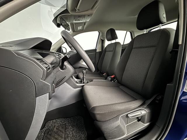 Volkswagen T-Cross 1.0 TSI Life | Parkeer assistent | Stoelen verwarmd |