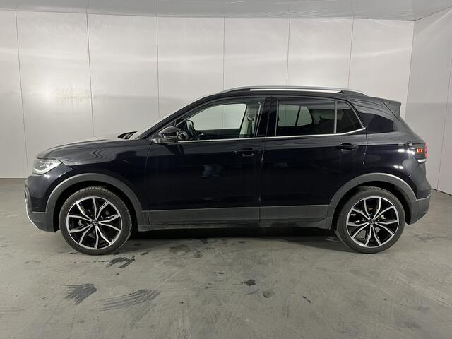 Volkswagen T-Cross 1.0 TSI Style / AUTOMAAT/ TREKHAAK/ FULL-LED/ DIGITAL DASH/ CRUISE/ APP-CONNECT/ NAVI/ PARK. SENSOREN/ CLIMA/ STOELVERWARMING