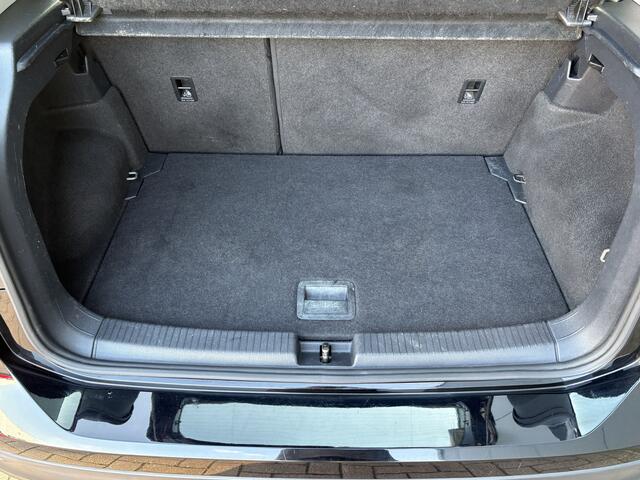 Volkswagen T-Cross 1.0 TSi Life CAMERA/CARPLAY/VIRTUAL/DODEHOEK/ADAPT.CRUISE