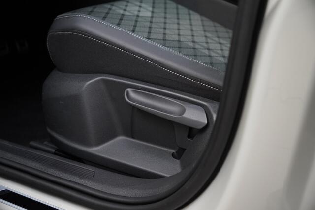 Volkswagen T-Cross 1.5TSI/150pk DSG R-Line Blackstyle|2025|Trekhaak|Navi|PDC+Camera|LED|Virtual Cockpit|Cruise+ACC|PDC|18"York Black