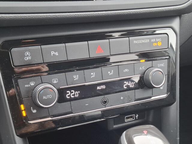 Volkswagen T-Cross 1.0 TSI Style | Navigatie | LM Velgen 17" | Voorstoelen Verwarmd | Cruise Control Adaptief | Airco | LED Koplampen |