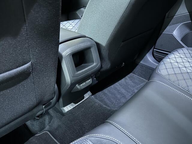 Volkswagen T-Cross 1.0 TSI R-Line Edition Trekhaak afneembaar | Carplay | Camera