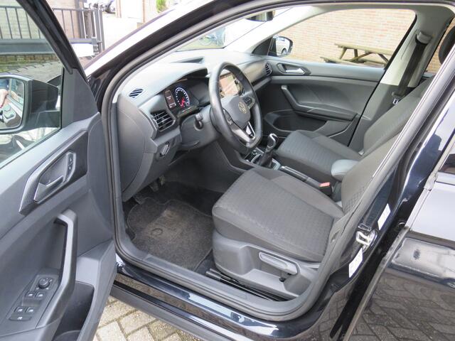 Volkswagen T-Cross 1.0 TSI 95Pk Life * Rijklaarprijs incl. garantie * Trekhaak * Camera * PDC V+A * Led Koplampen * Stoelverw. *