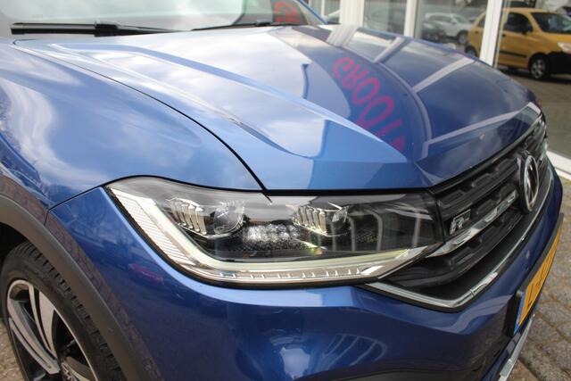 Volkswagen T-Cross 1.5 TSI Business R//Virt. dashboard//Stoelverwarming//150pk!