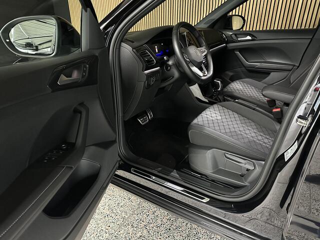 Volkswagen T-Cross 1.5 TSI R-Line Business 150 PK | Camera | Stoelverwarming | Trekhaak