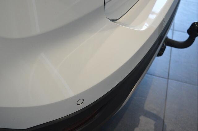 Volkswagen T-Cross 1.0 TSI Life navi clima cruise pdc trekhaak 17 inch !!