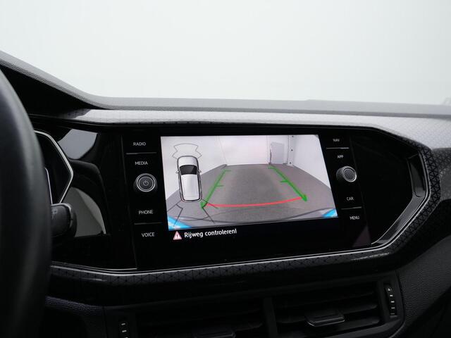 Volkswagen T-Cross 1.5 TSI 150 pk DSG Style Business R / R-Line | Trekhaak | Stoelverwarming | Adaptive Cruise | Achteruitrijcamera