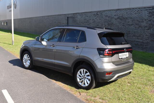 Volkswagen T-Cross 1.0 TSI Life Automaat Stoelverwarming | CarPlay | Achteruitrijcamera | Adaptieve Cruise control | DAB radio | Parkeersensoren | btw auto prijs inclusief btw!