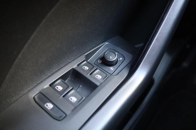 Volkswagen T-Cross 1.0 TSI Life Edition Climatronic, LED, Manila wielen, Cockpit Pro, Comfort pakket, Navigatie 48 maanden 100.000km garantie